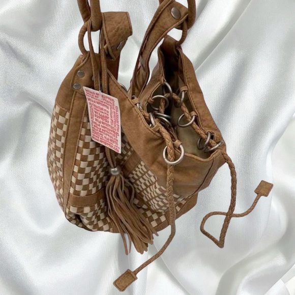 Urban Outfitters checkered bucket bag - Picture 2 of 4